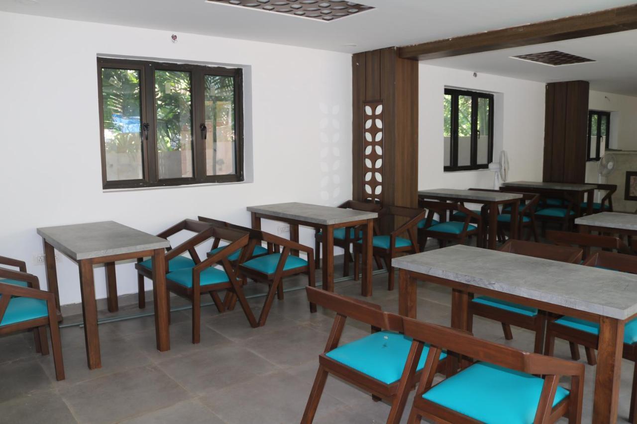 Hotel Centro Calangute Buitenkant foto