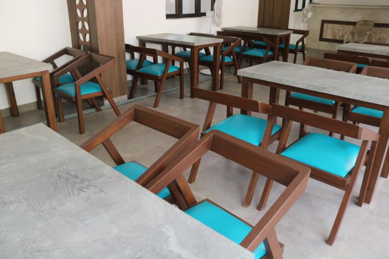 Hotel Centro Calangute Buitenkant foto